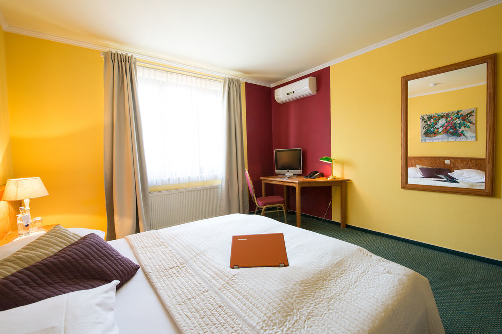 Hotel Toskana Wiesbaden Exterior photo